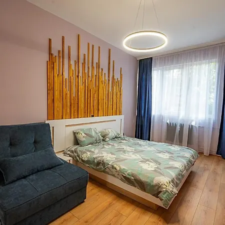 1 Minute To Main Street & Ndk & Free Parking Sofia