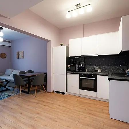 1 Minute To Main Street & Ndk & Free Parking Apartament *